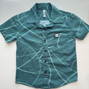 XS Hawaii’s Finest button down
